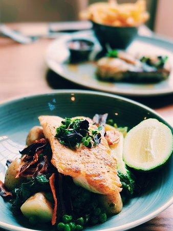 La Belle Bistro & Bakery